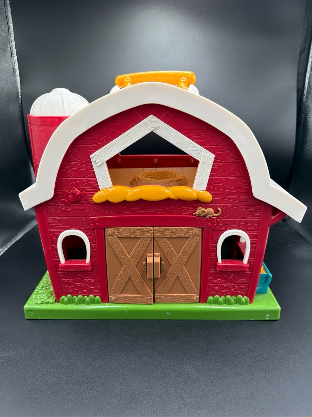 Battat Take Along Farm Barn Playset Red Fold Open with Silo No Animals |Toddler